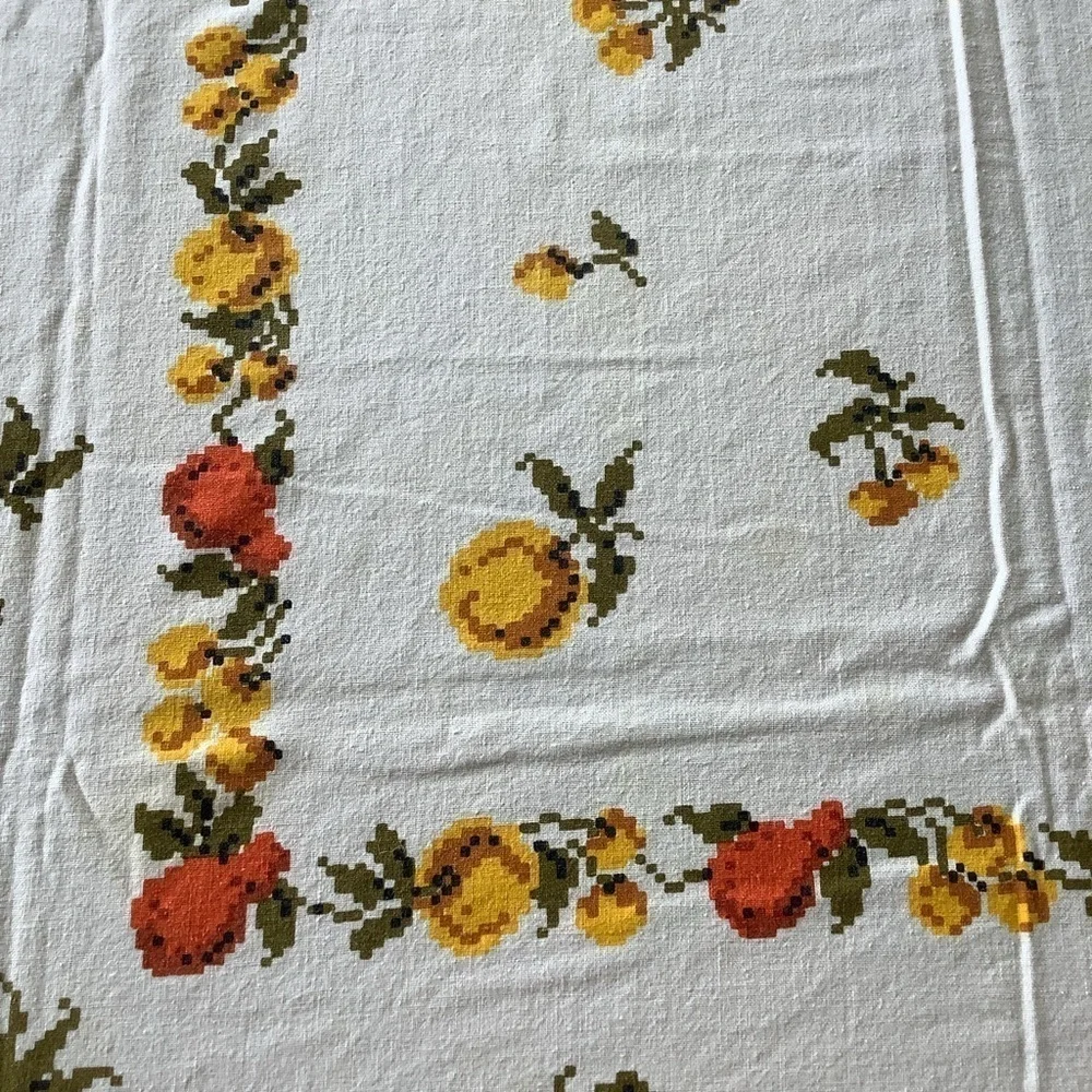 Vintage 60’s Fruit Pineapple Rectangle Fringe Tablecloth Table Linen